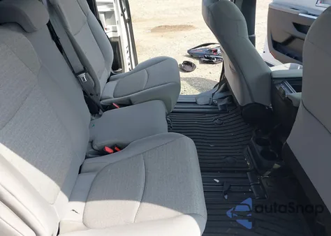 2025 Toyota Sienna Le из США, поврежденный, VIN 5TDBRKEC0SS232921